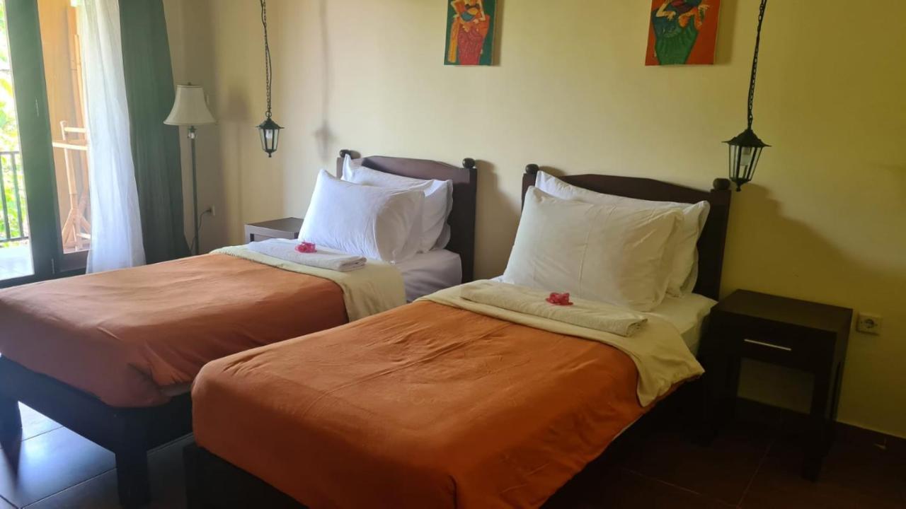 Dalia Budget Hotel Senggigi Dış mekan fotoğraf
